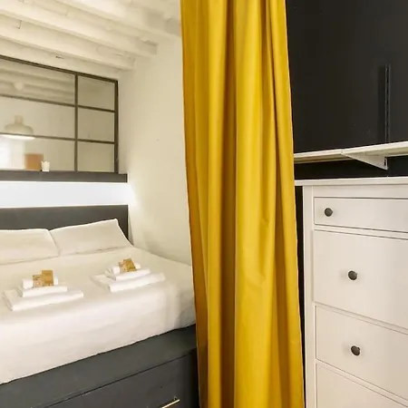 C M Fori Imperiali Apartment